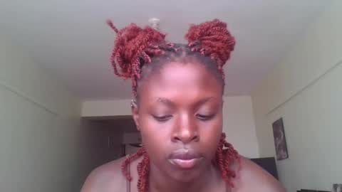 Snapshot of melanique23 chatting on April 28, 7:57 am melanique23 online show from April 28, 7:57 am