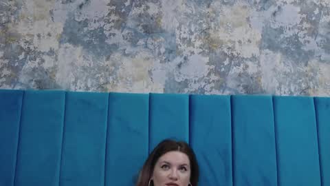 melanniebrown online show from January 30, 4:48 am