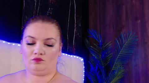 melanniebrown online show from April 22, 5:21 am