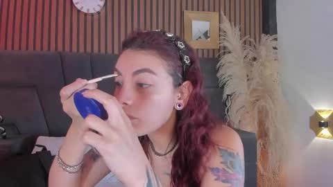 Snapshot of melanny_luv chatting on April 22, 10:33 pm MelanyLuv online show from April 22, 10:33 pm