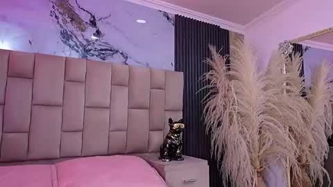 Snapshot of melanny_luv chatting on May 22, 11:10 pm MelanyLuv online show from May 22, 11:10 pm
