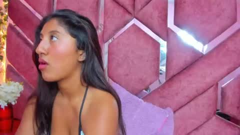 Snapshot of melannybrunette chatting on July 21, 8:33 pm melannybrunette online show from July 21, 8:33 pm