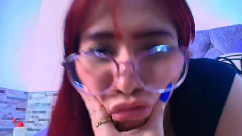 Snapshot of melannytaylor_1 chatting on January 25, 11:22 pm Melanny taylor online show from January 25, 11:22 pm