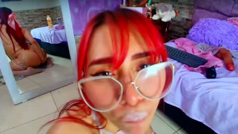 Snapshot of melannytaylor_1 chatting on September 15, 9:04 pm Melanny taylor online show from September 15, 9:04 pm