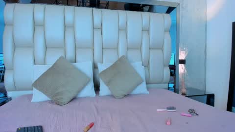 melany_hoffman online show from April 13, 4:29 am