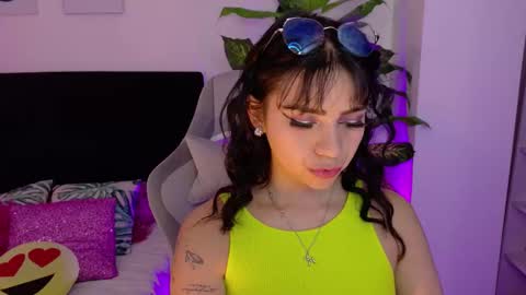 Snapshot of melany_na chatting on March 2, 11:55 pm Melany online show from March 2, 11:55 pm