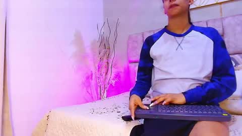 Melany online show from May 26, 12:23 pm