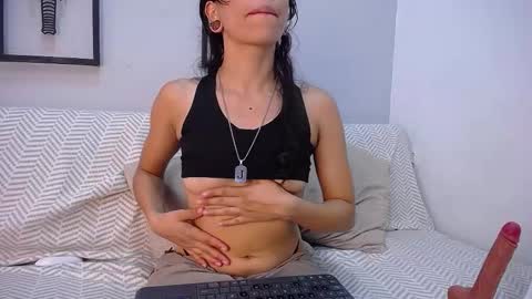 melanyvelvet online show from February 21, 2:01 am