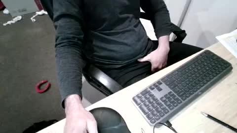Snapshot of melbguy_075 chatting on June 17, 6:16 am melbguy_075 online show from June 17, 6:16 am