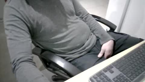 Snapshot of melbguy_075 chatting on July 13, 7:11 am melbguy_075 online show from July 13, 7:11 am