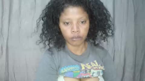 Snapshot of meld2599 chatting on October 19, 4:24 am meld2599 online show from October 19, 4:24 am