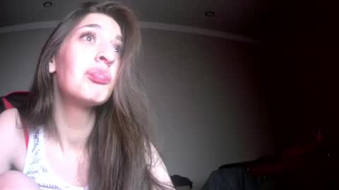 Snapshot of melena_caramel chatting on June 1, 7:04 pm melena_caramel online show from June 1, 7:04 pm