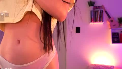 Snapshot of meliflua_a chatting on July 13, 6:33 pm Meli online show from July 13, 6:33 pm