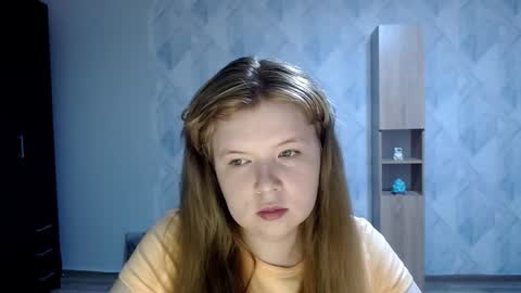 Snapshot of melina_beauty chatting on September 23, 7:50 pm Melina online show from September 23, 7:50 pm