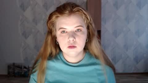 Snapshot of melina_beauty chatting on October 26, 9:48 am Melina online show from October 26, 9:48 am