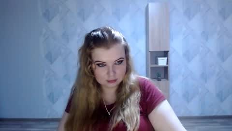 Snapshot of melina_beauty chatting on May 20, 9:54 pm Melina online show from May 20, 9:54 pm