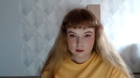 Snapshot of melina_beauty chatting on July 23, 3:32 pm Melina online show from July 23, 3:32 pm