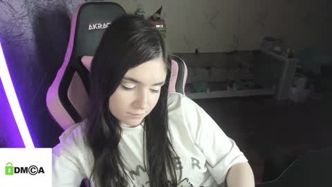 melisanilson online show from March 10, 10:04 pm