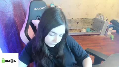 Snapshot of melisanilson chatting on April 22, 10:22 pm melisanilson online show from April 22, 10:22 pm