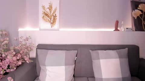 Snapshot of melissa__saenz_ chatting on April 20, 3:53 am M E L I S S A online show from April 20, 3:53 am