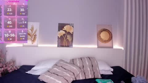 Snapshot of melissa__saenz_ chatting on May 18, 3:24 am M E L I S S A online show from May 18, 3:24 am