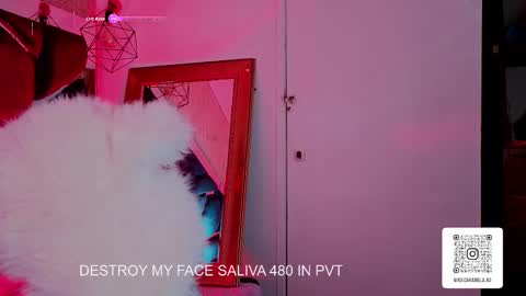 Lissa  online show from February 25, 7:01 pm