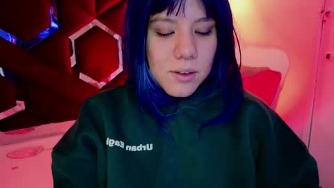 Lissa  online show from April 14, 7:09 pm