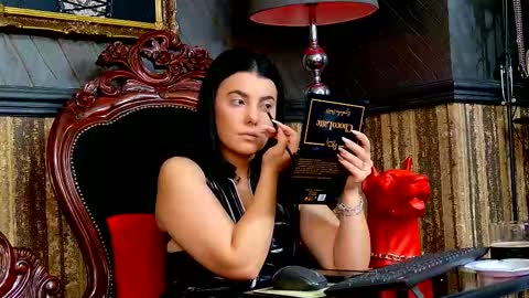 Snapshot of melissa_glow chatting on October 20, 11:54 am Melissa online show from October 20, 11:54 am