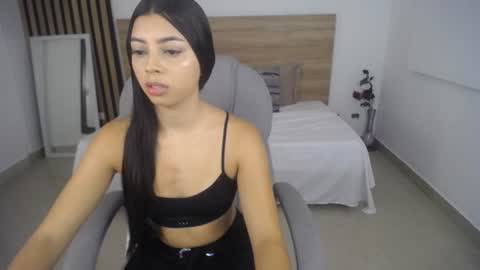 melissa_lenox online show from June 12, 11:53 am