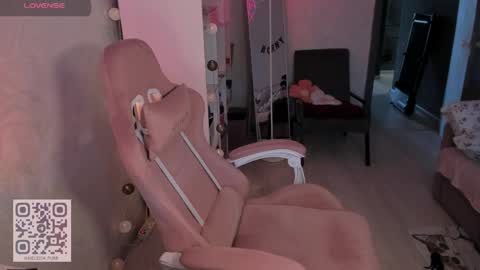 Snapshot of melissa_purr chatting on May 27, 4:53 am melissa_purr online show from May 27, 4:53 am