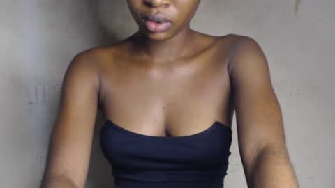 Snapshot of melissa_xx11 chatting on June 13, 10:57 am melissa_xx11 online show from June 13, 10:57 am