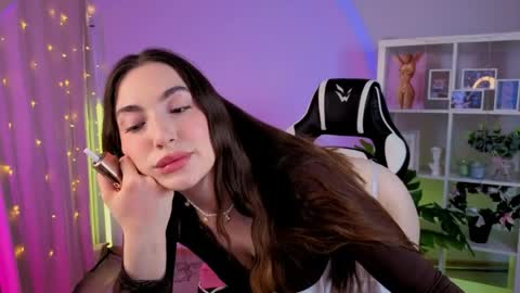 Snapshot of melissachaarm_ chatting on May 15, 7:26 am Melissa online show from May 15, 7:26 am