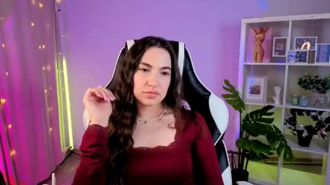 Snapshot of melissachaarm_ chatting on May 16, 10:47 am Melissa online show from May 16, 10:47 am