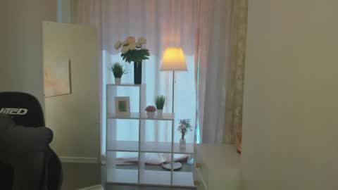 Snapshot of melissaking_ chatting on June 5, 8:42 am Melissa GTM2 1015 am- 1745am online show from June 5, 8:42 am