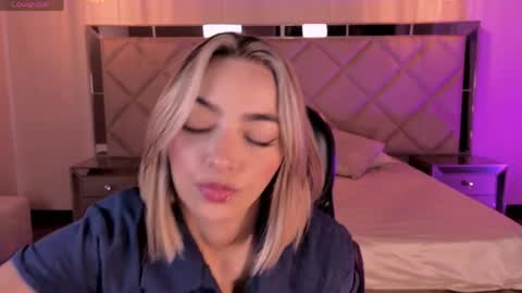 Snapshot of melissamoore_ chatting on May 9, 9:36 am Call me Meli online show from May 9, 9:36 am