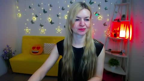 Snapshot of melissatylerbb chatting on May 2, 5:23 am Melissa online show from May 2, 5:23 am
