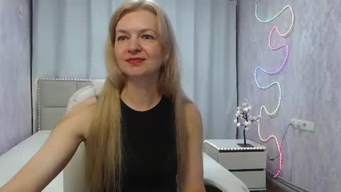 Snapshot of melissatylerbb chatting on July 4, 6:30 am Melissa online show from July 4, 6:30 am