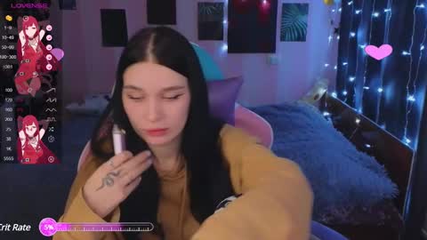 Snapshot of mella_freya chatting on December 1, 9:15 pm Freya  IM NONUDE online show from December 1, 9:15 pm