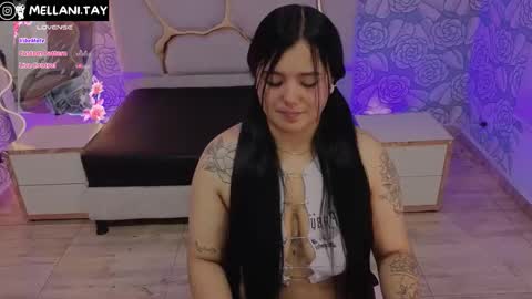 Snapshot of mellani_tay chatting on October 28, 4:05 am Mellani  online show from October 28, 4:05 am