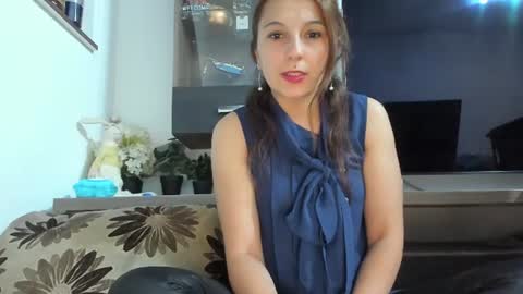 Snapshot of mellbell_ chatting on June 26, 6:56 pm MellyMell online show from June 26, 6:56 pm