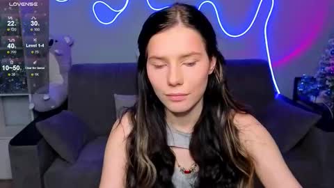 mellhyees online show from January 10, 5:04 pm