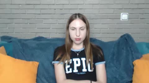 mellingi online show from October 19, 4:51 pm