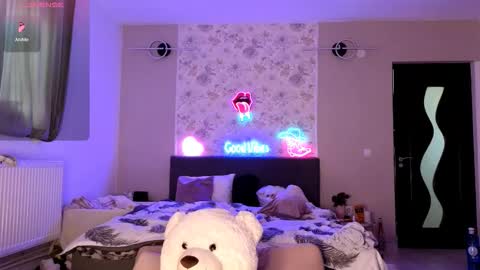 Snapshot of mellisaangel chatting on March 14, 9:04 am MellisaAngel online show from March 14, 9:04 am