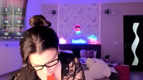 Snapshot of mellisaangel chatting on March 20, 9:36 am MellisaAngel online show from March 20, 9:36 am