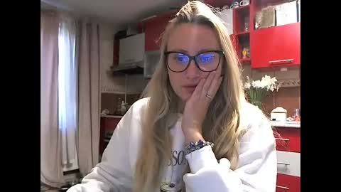 Melly online show from April 16, 7:31 am