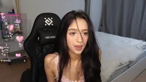 Snapshot of mellymellika chatting on June 8, 9:15 pm Melly online show from June 8, 9:15 pm
