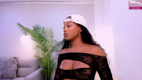 Snapshot of melodi_skye chatting on June 6, 4:39 am Melodi Skye online show from June 6, 4:39 am