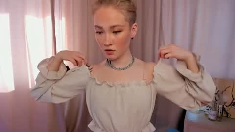 Snapshot of melodievejar chatting on June 25, 4:12 am melodievejar online show from June 25, 4:12 am