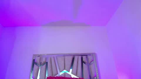 Snapshot of melody__77 chatting on April 24, 9:50 pm online show from April 24, 9:50 pm