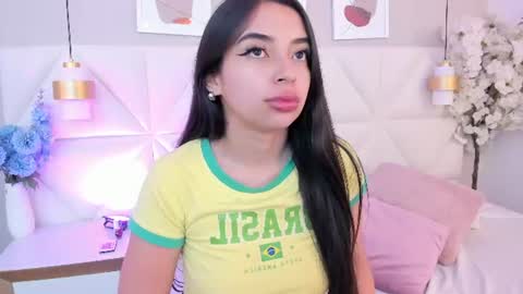 Snapshot of melody__blake chatting on June 29, 7:25 pm melody__blake online show from June 29, 7:25 pm
